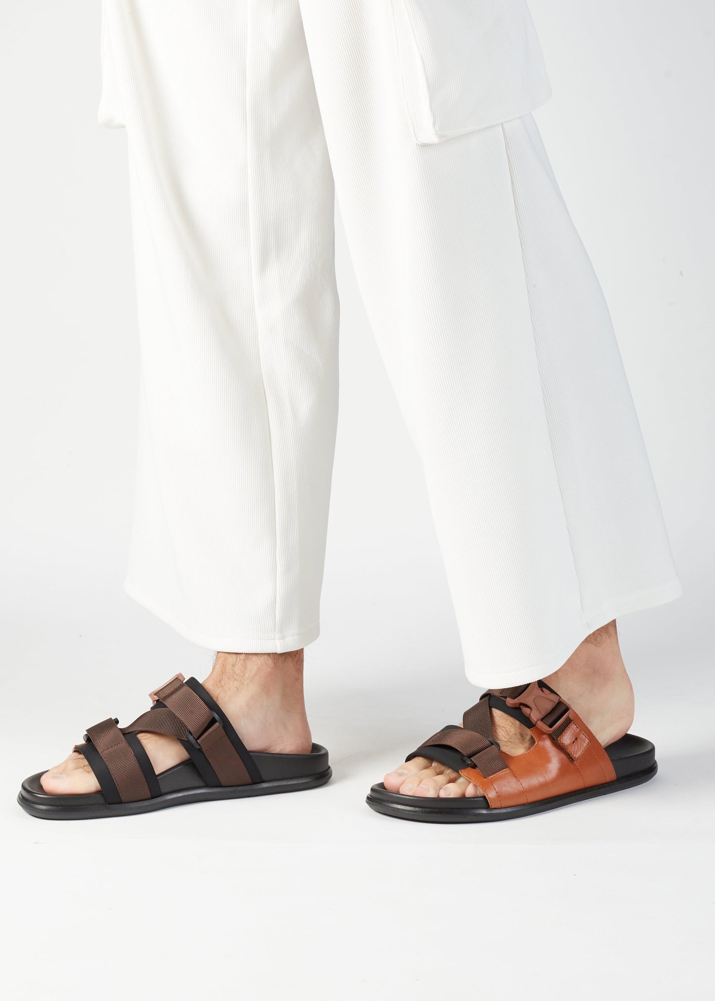 DELROY LEATHER SLIP ON LEATHER SANDAL BROWN