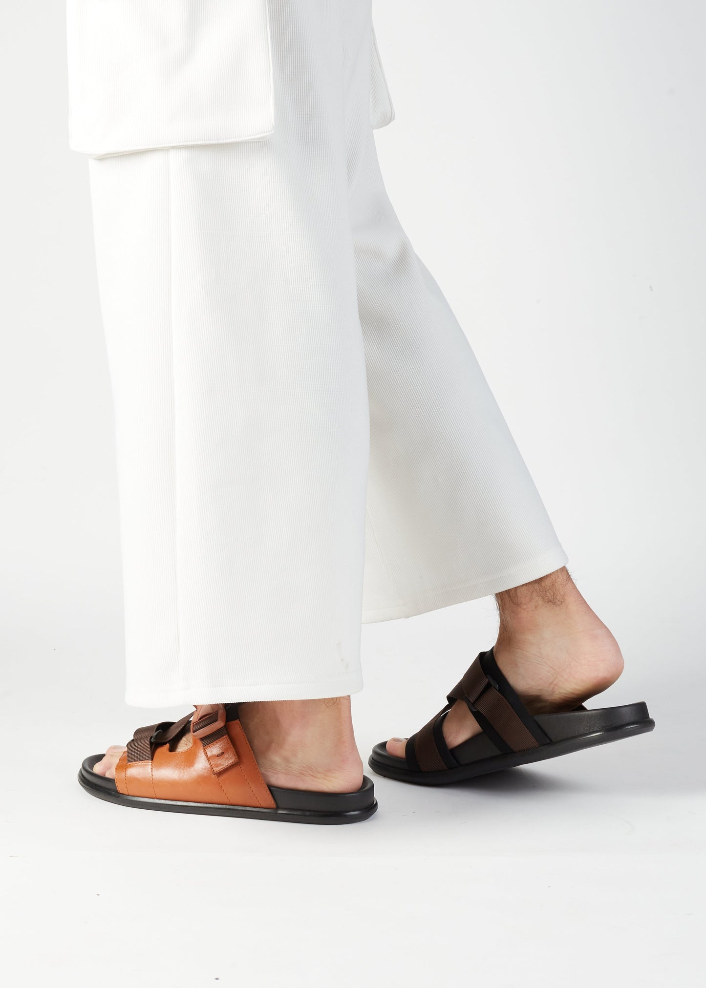 DELROY LEATHER SLIP ON LEATHER SANDAL BROWN