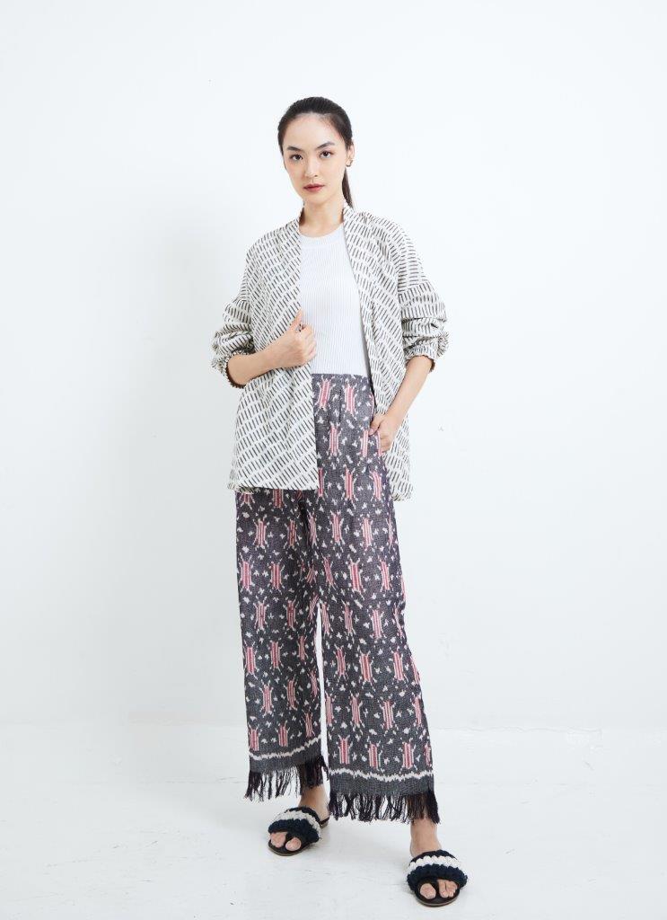 Latira Tenun Outer